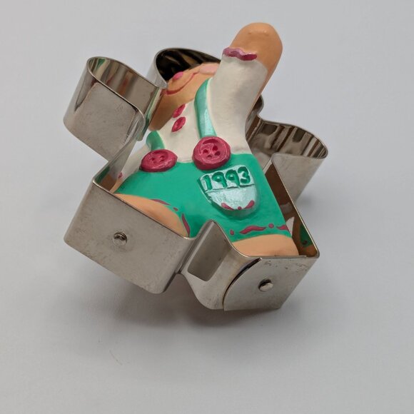 Hallmark Keepsake Ready for Fun 1993, Tin Gingerbread Boy Vintage Ornament - Picture 7 of 11